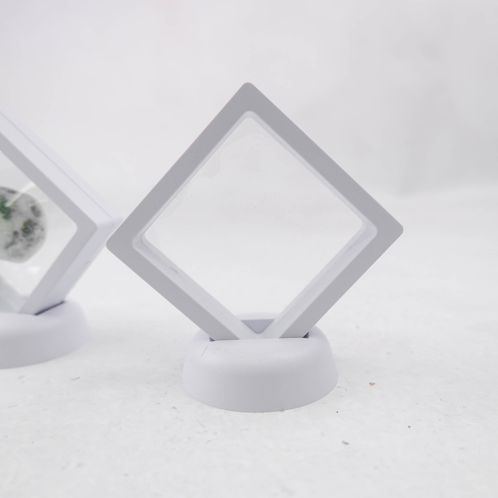Mineral Display Stand - Crystal & Stone