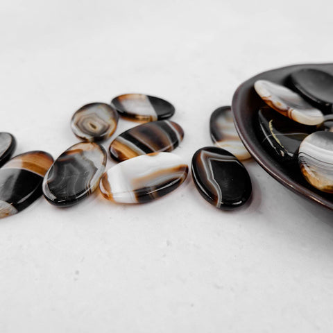 Black Sulemani Agate Worry Stone - Crystal & Stone